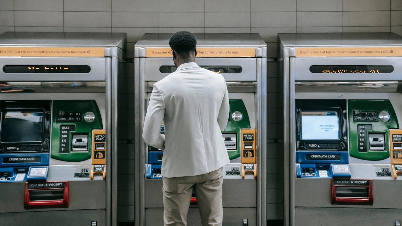 5 Tips to Automate Your Banking in 2025