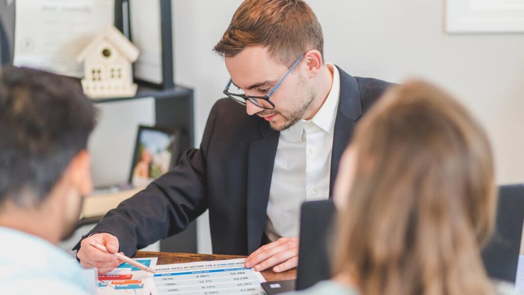 Building and Maintaining Good Credit Habits