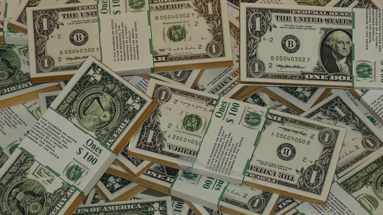 7 Signs You’re Financially Stable (Or Not)