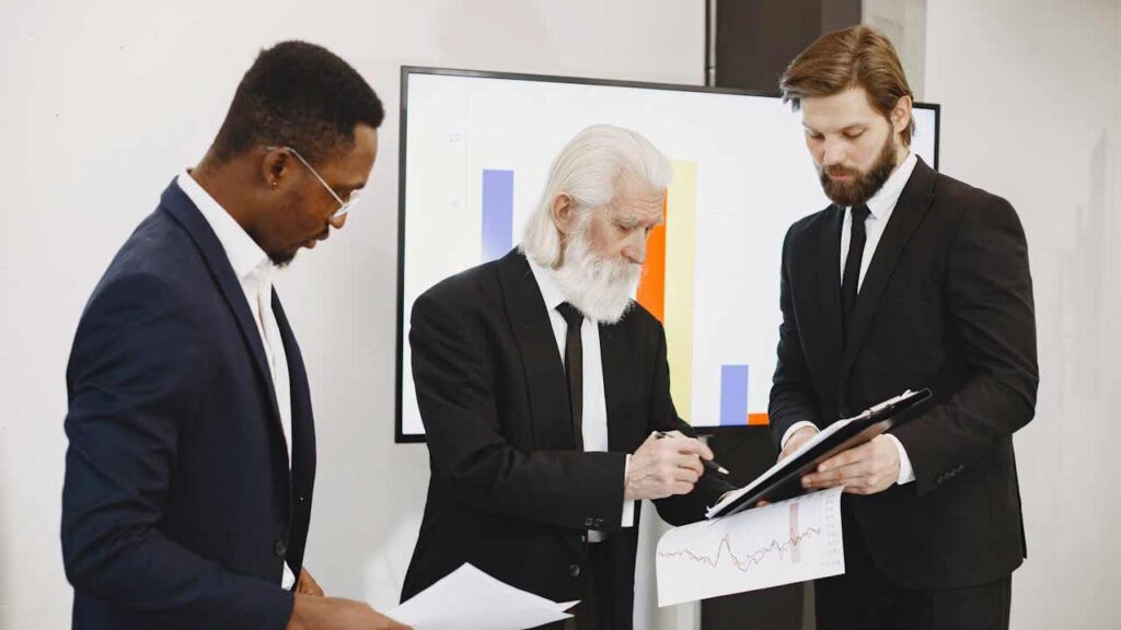 How to Choose the Right High-Yield Savings Account