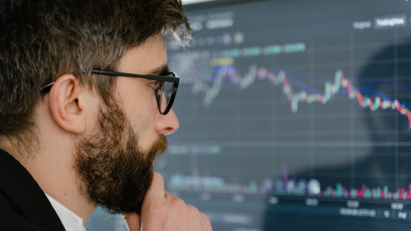 Dividend stock investment concept