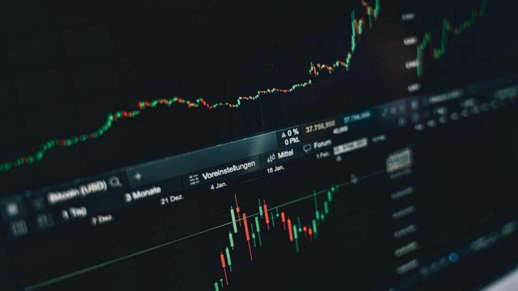 Risks and Challenges in Cryptocurrency Investment