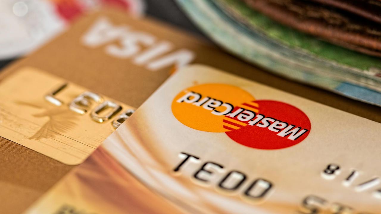 When to use a personal loan to pay off credit card debt