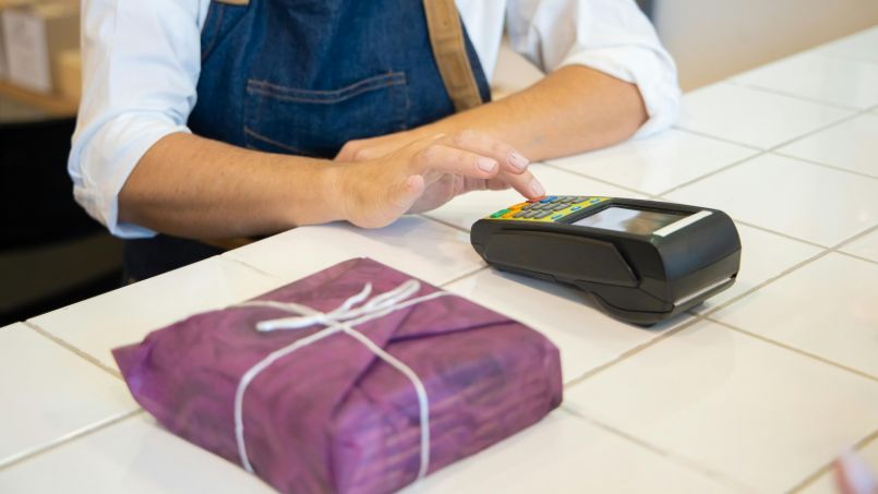 Electronics store purchase