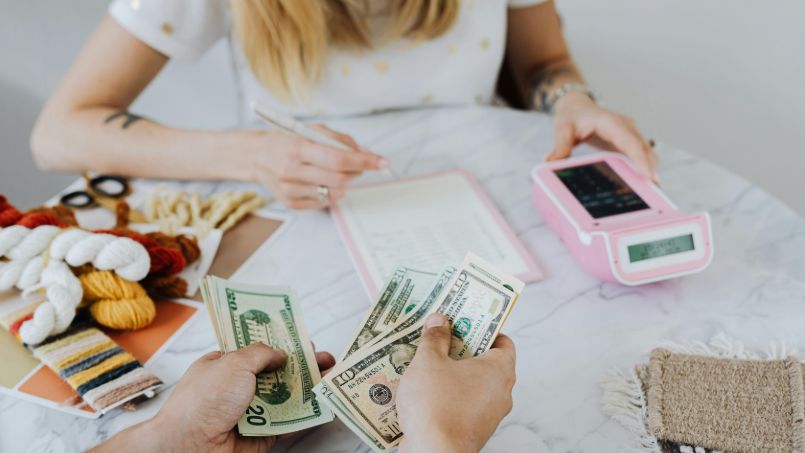 Discount clothing store racks