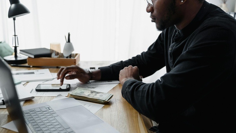 How Dollar-Cost Averaging Works (And When to Use It)